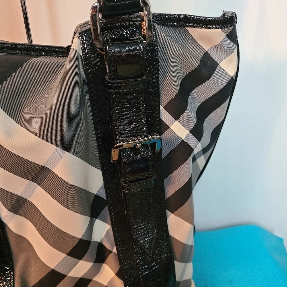 Burberry Check Tote - Picture 8 of 16